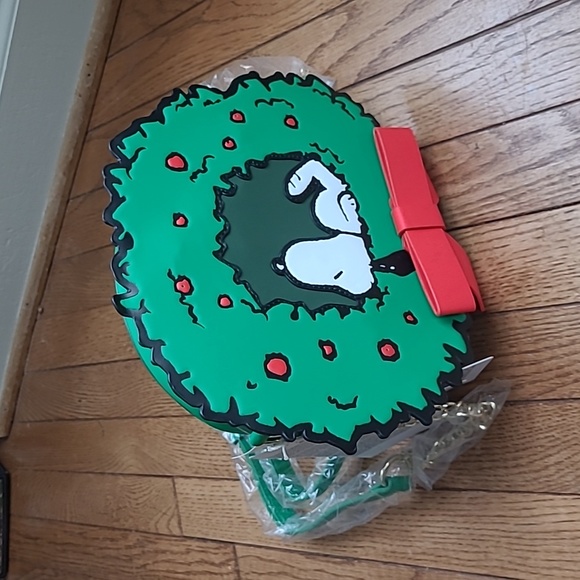 Loungefly | Bags | Loungefly Peanuts Snoopy Light Up Holiday Wreath ...